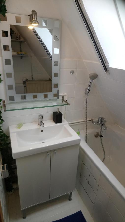 Private Zimmer Bei Der Weser-Ems-Halle Oldenburg Exterior photo