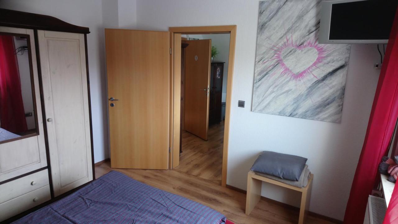 Private Zimmer Bei Der Weser-Ems-Halle Oldenburg Exterior photo